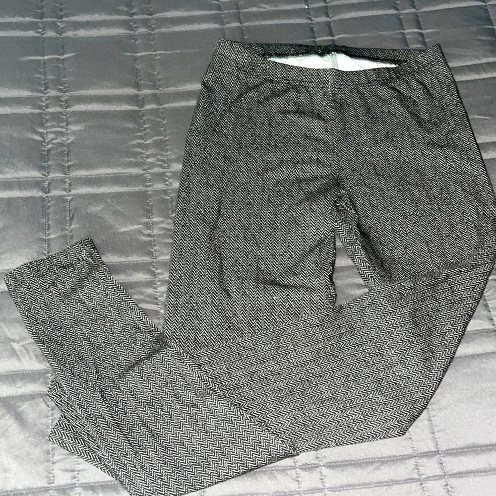 Old navy herringbone pattern leggings